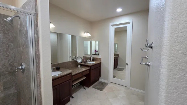 a view of a bedroom with a wardrobe space