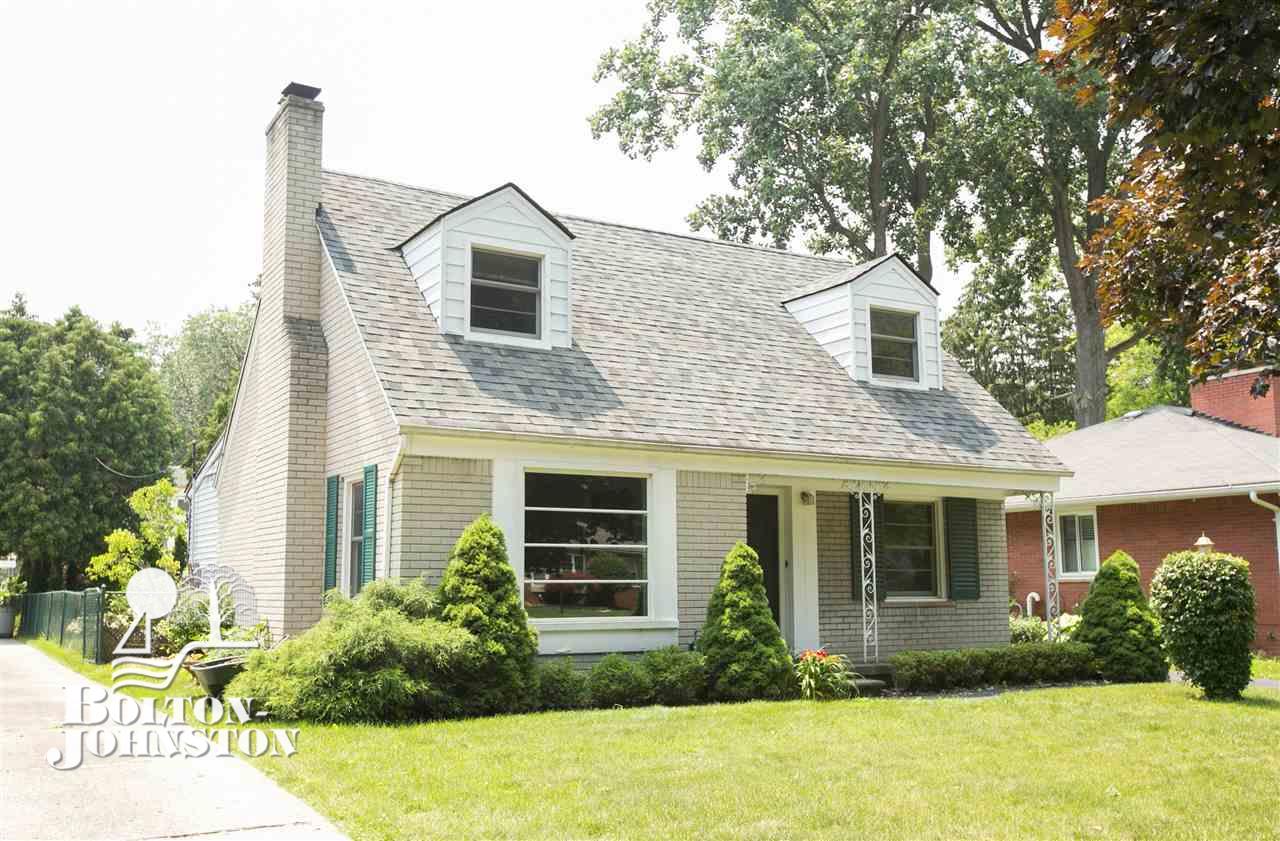 199 Ridgemont Road Grosse Pointe Farms, MI 48236 - Photo 1 of 20