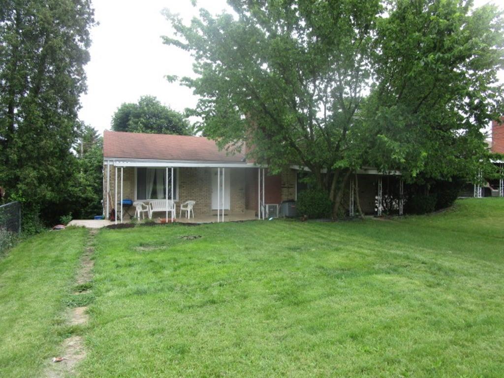1560 Greentree Road Pittsburgh, PA 15220 - Photo 1 of 18 Gallery Image 1