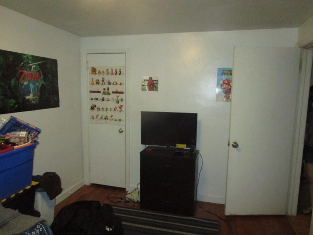 1560 Greentree Road Pittsburgh, PA 15220 - Photo 15 of 18 Gallery Image 15