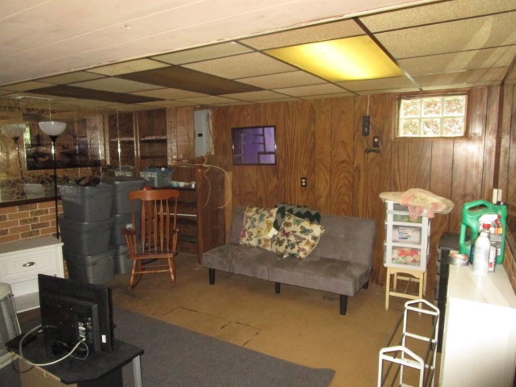 1560 Greentree Road Pittsburgh, PA 15220 - Photo 18 of 18 Gallery Image 18
