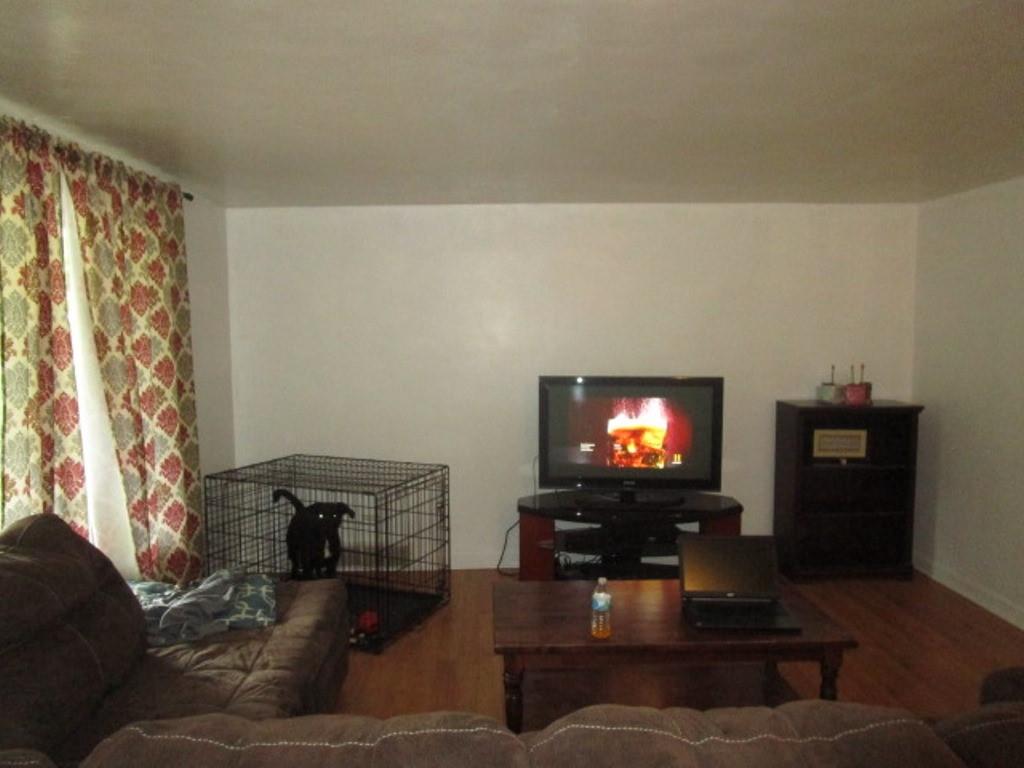 1560 Greentree Road Pittsburgh, PA 15220 - Photo 4 of 18 Gallery Image 4