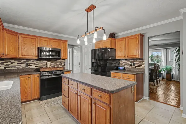 $399,000 | 2145 Aspenwood Drive, Holt, MI 48842