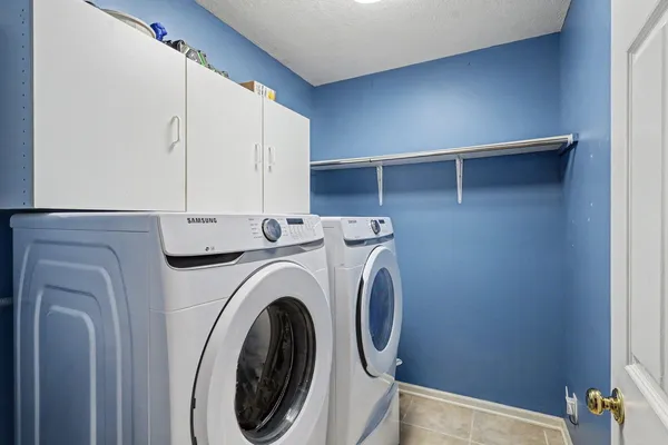 $399,000 | 2145 Aspenwood Drive, Holt, MI 48842