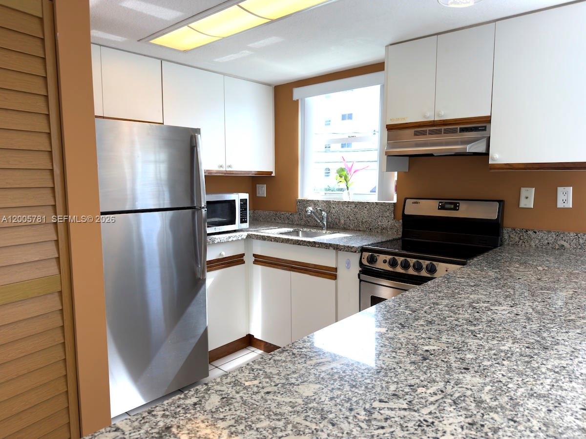 3052 Southwest 27th Avenue, Unit 204 Miami, FL 33133 - Photo 3 of 29