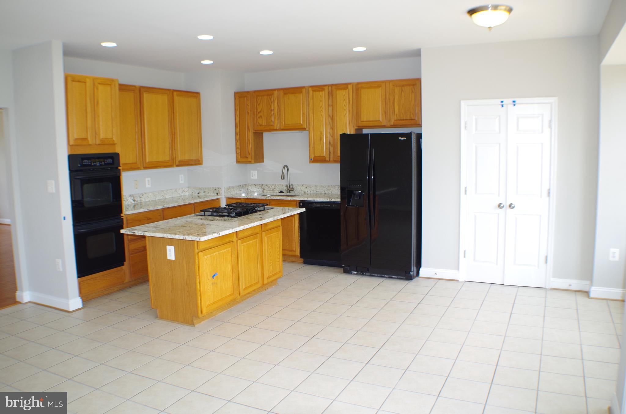 832 Linfield Terrace Northeast Leesburg, VA 20176 - Photo 5 of 25 Kitchen