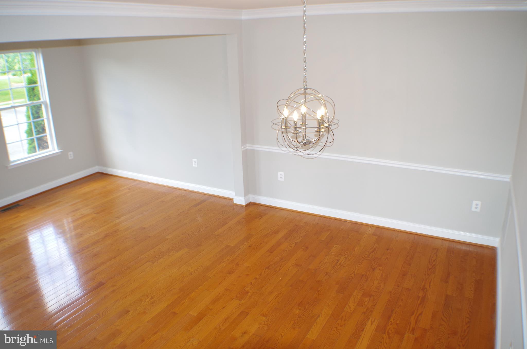 832 Linfield Terrace Northeast Leesburg, VA 20176 - Photo 9 of 25 Dining Room
