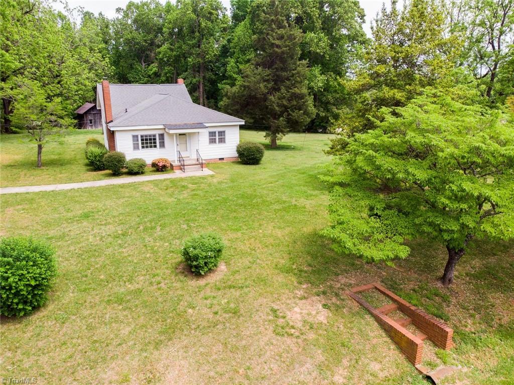 1507 Neelley Road Pleasant Garden, NC 27313 - Photo 4 of 40 Gallery Image 4