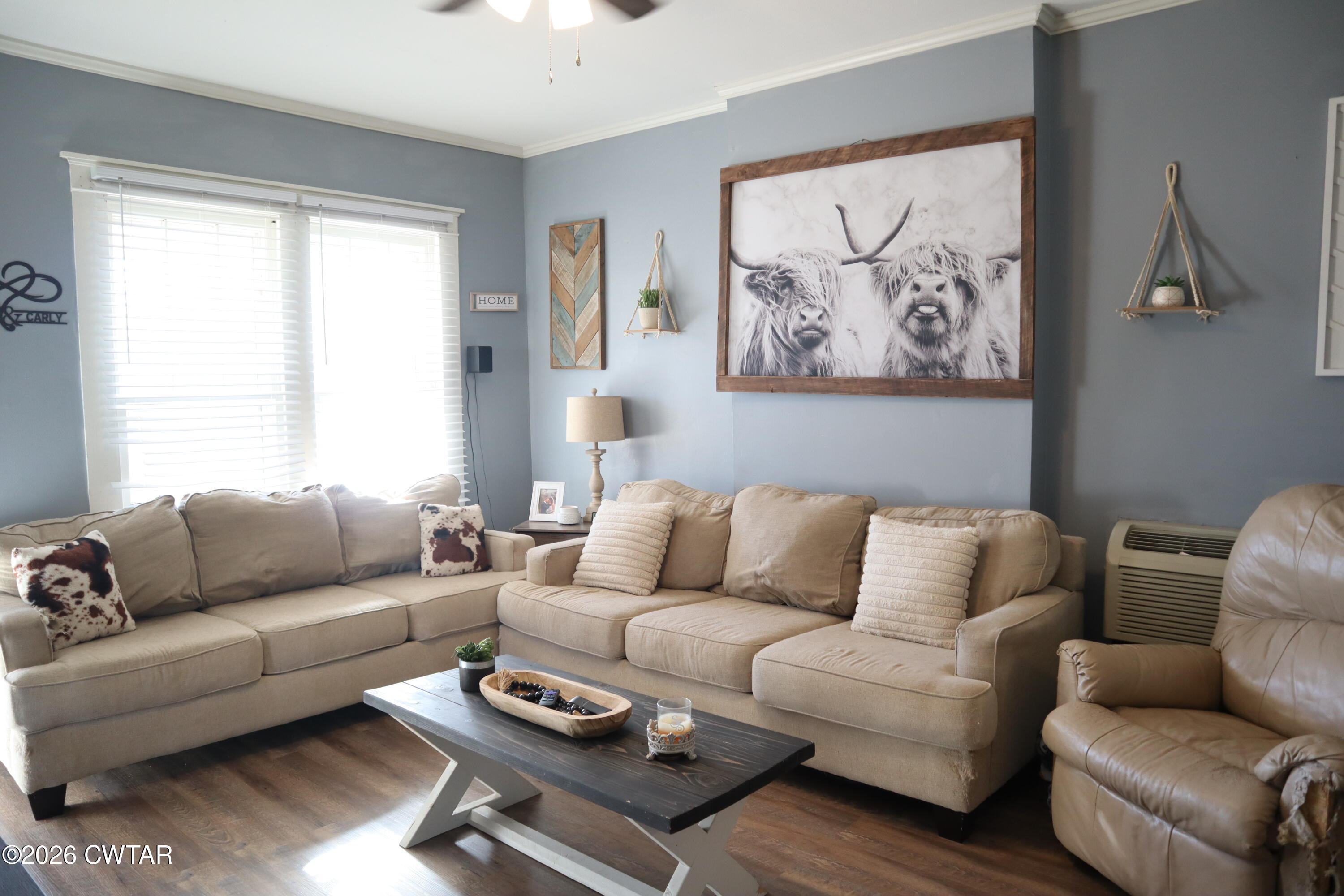 4817 R J Welch Road Friendship, TN 38034 - Photo 3 of 18 a living room with furniture and a window