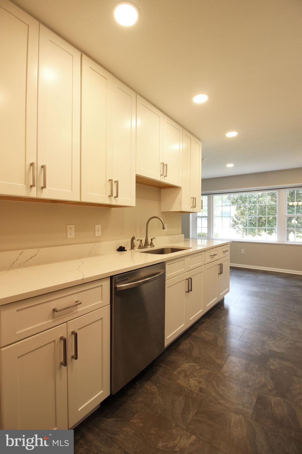6211 Duntley Court Springfield, VA 22152 - Photo 8 of 53
