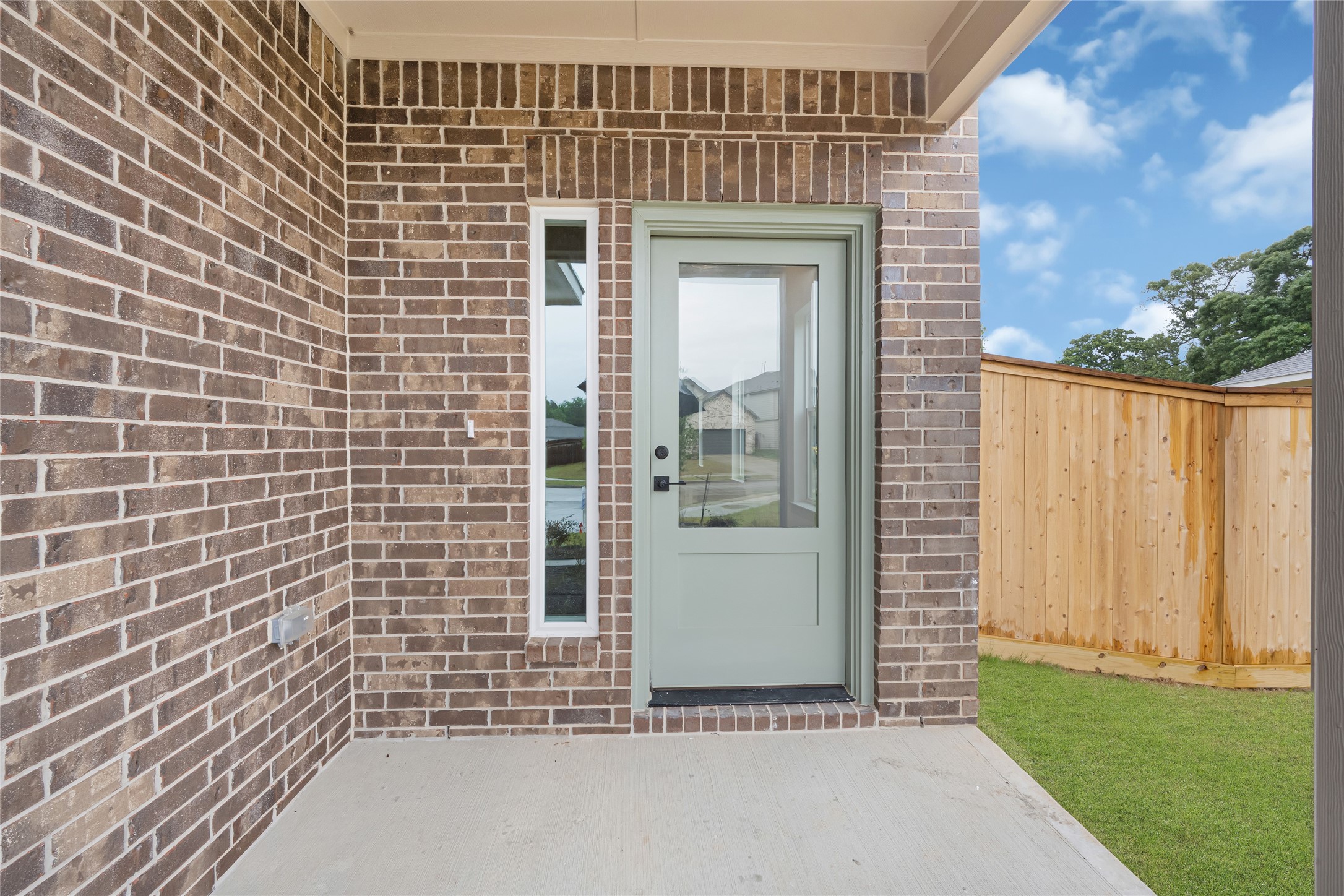 9460 Hard Rock Road Conroe, TX 77303 - Photo 3 of 28 Entry Porch