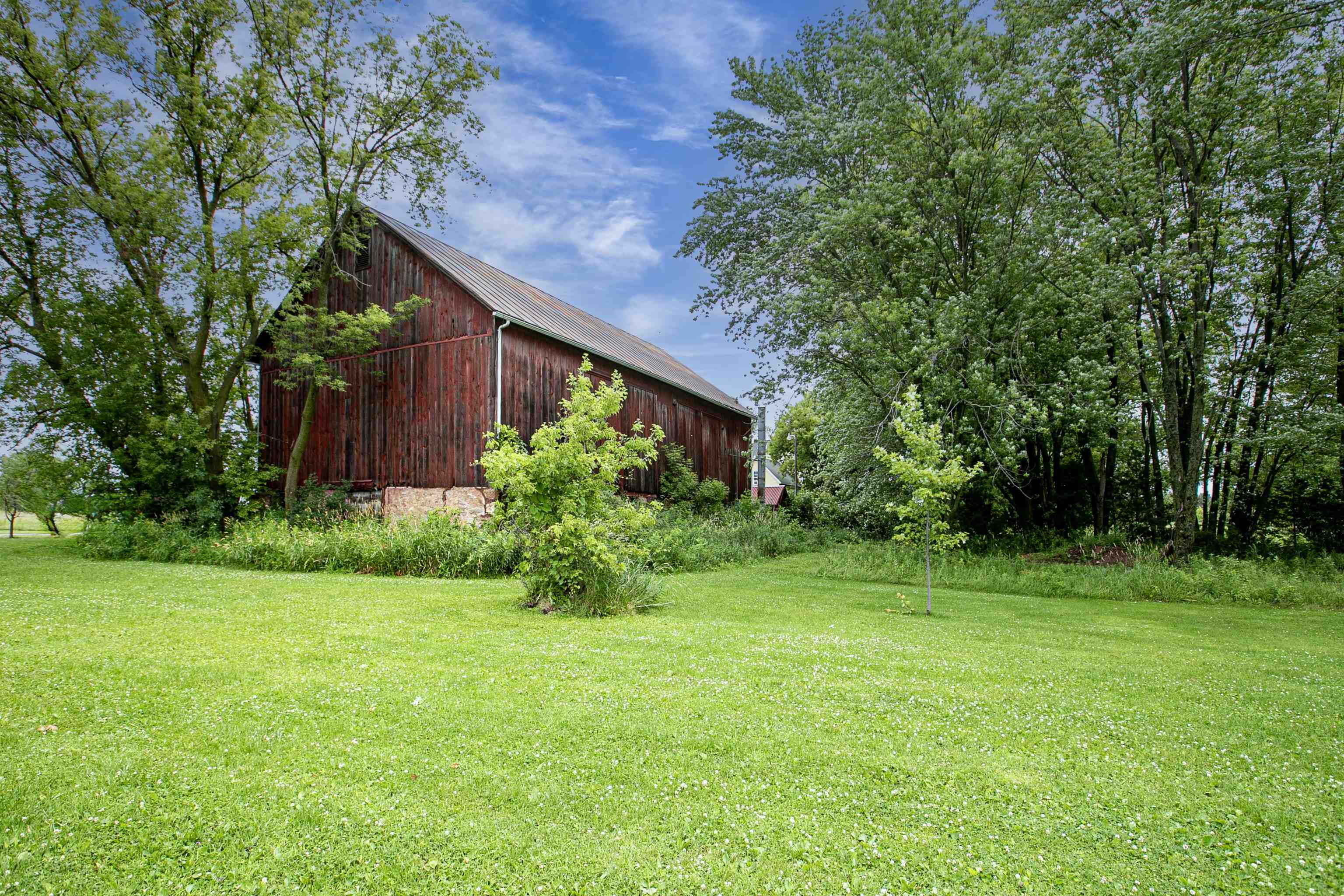 9511 Old Road Fremont, WI 54940 - Photo 16 of 67