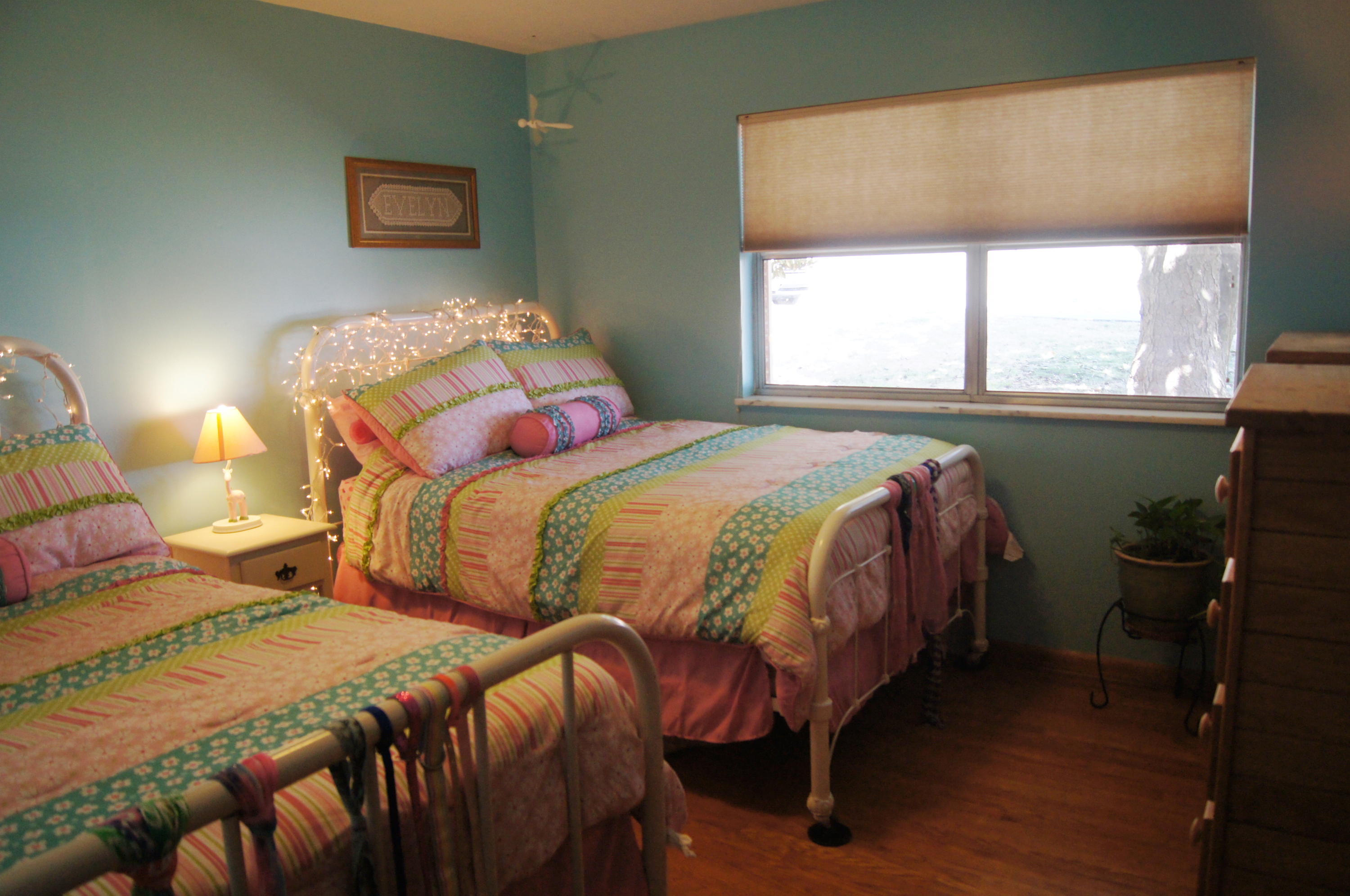 108 Westlook Circle Oak Ridge, TN 37830 - Photo 19 of 32 3rd bedroom.JPG