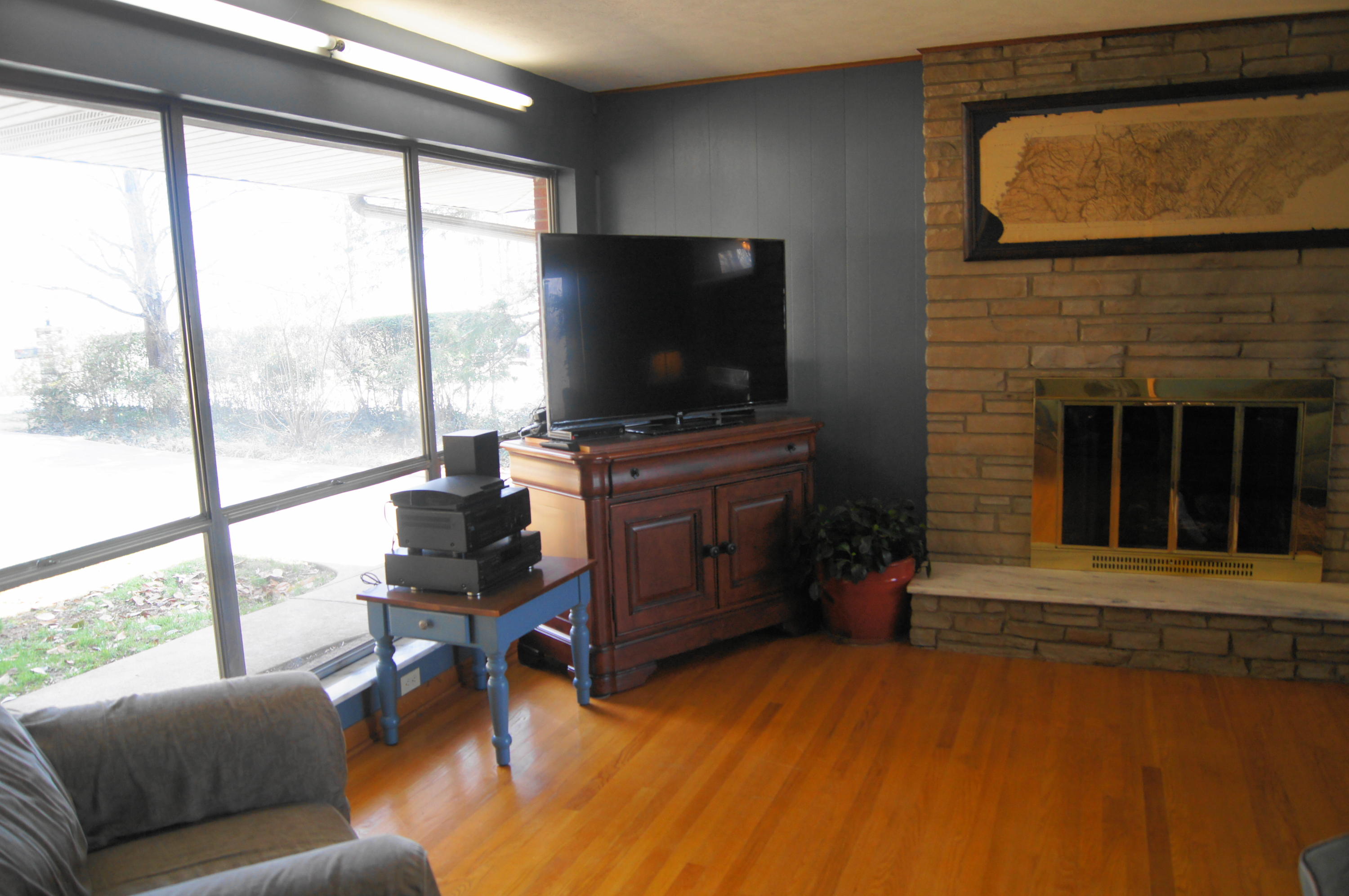 108 Westlook Circle Oak Ridge, TN 37830 - Photo 6 of 32 Living Room 2.JPG