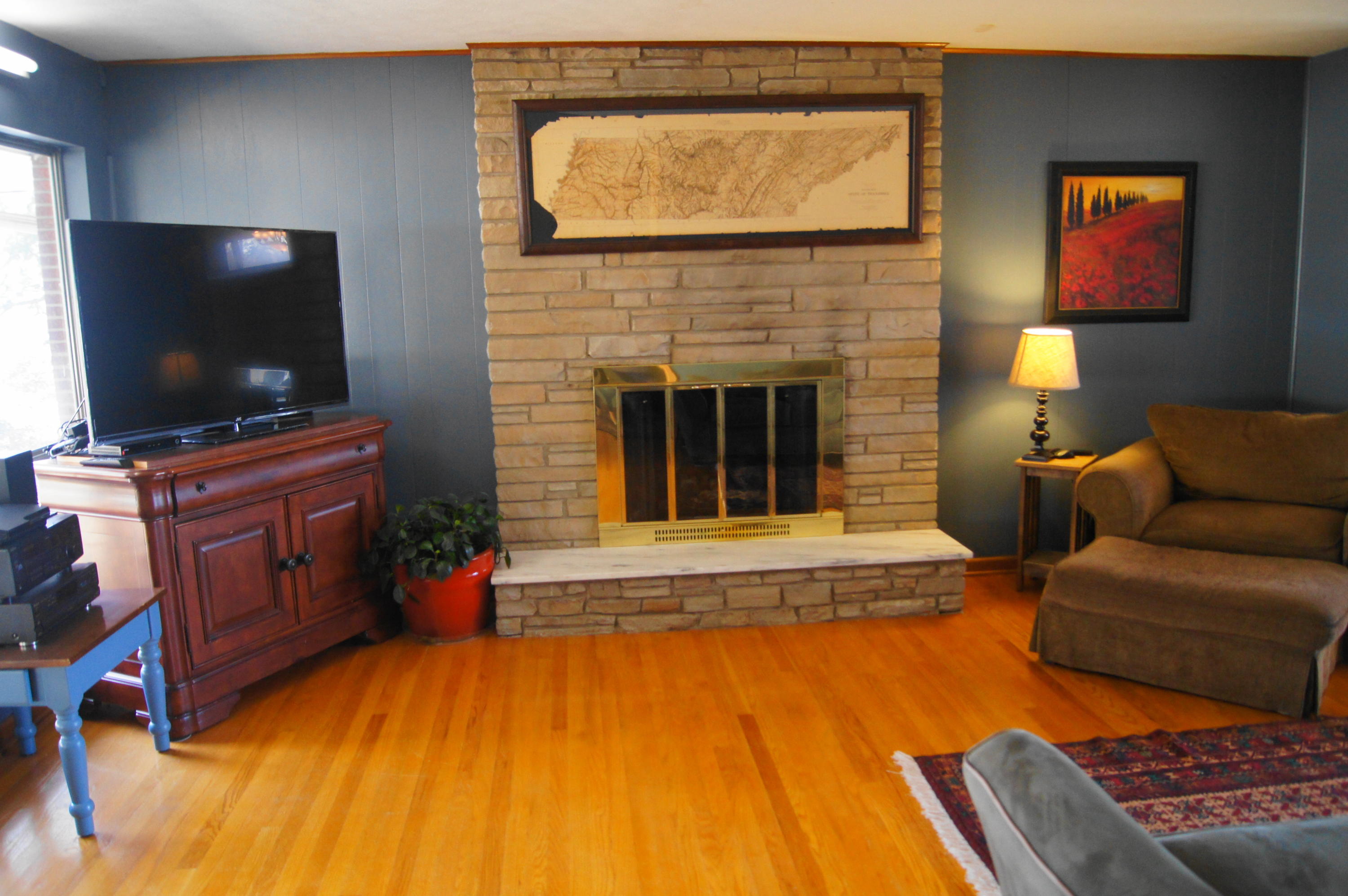 108 Westlook Circle Oak Ridge, TN 37830 - Photo 7 of 32 Living Room 1.JPG
