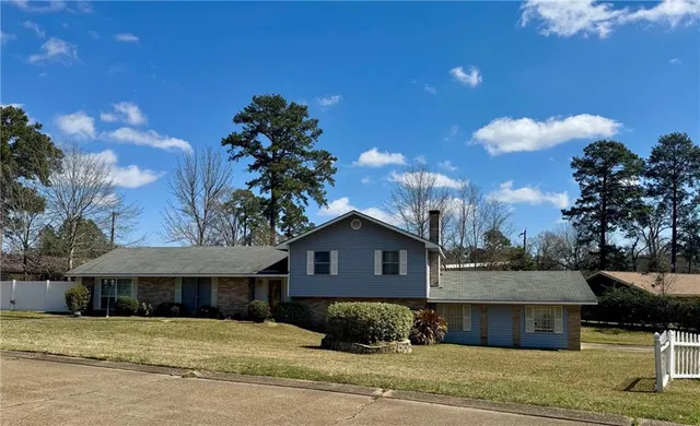 $240,000 | 103 Hermitage Road, Pineville, LA 71360