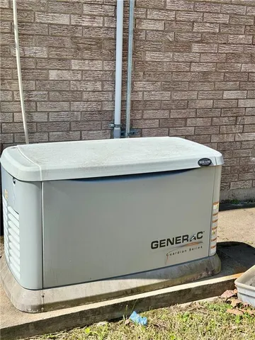 $240,000 | 103 Hermitage Road, Pineville, LA 71360