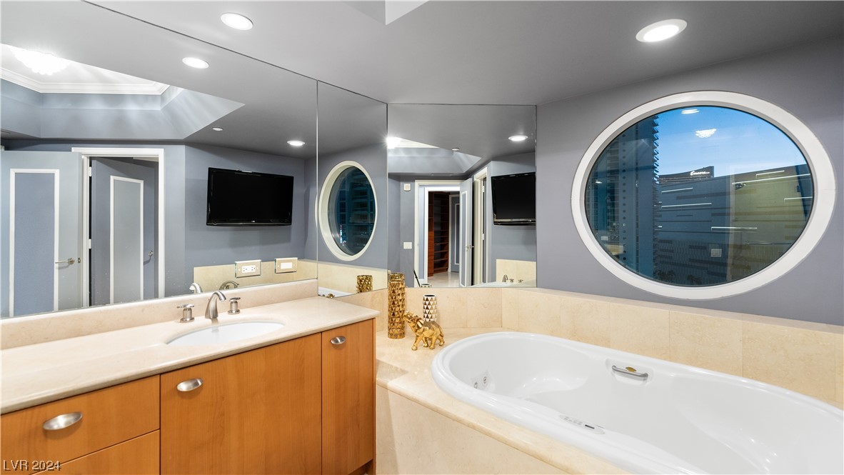 2777 Paradise Road, Unit 1503 Las Vegas, NV 89109 - Photo 46 of 78 Primary Bathroom at Night