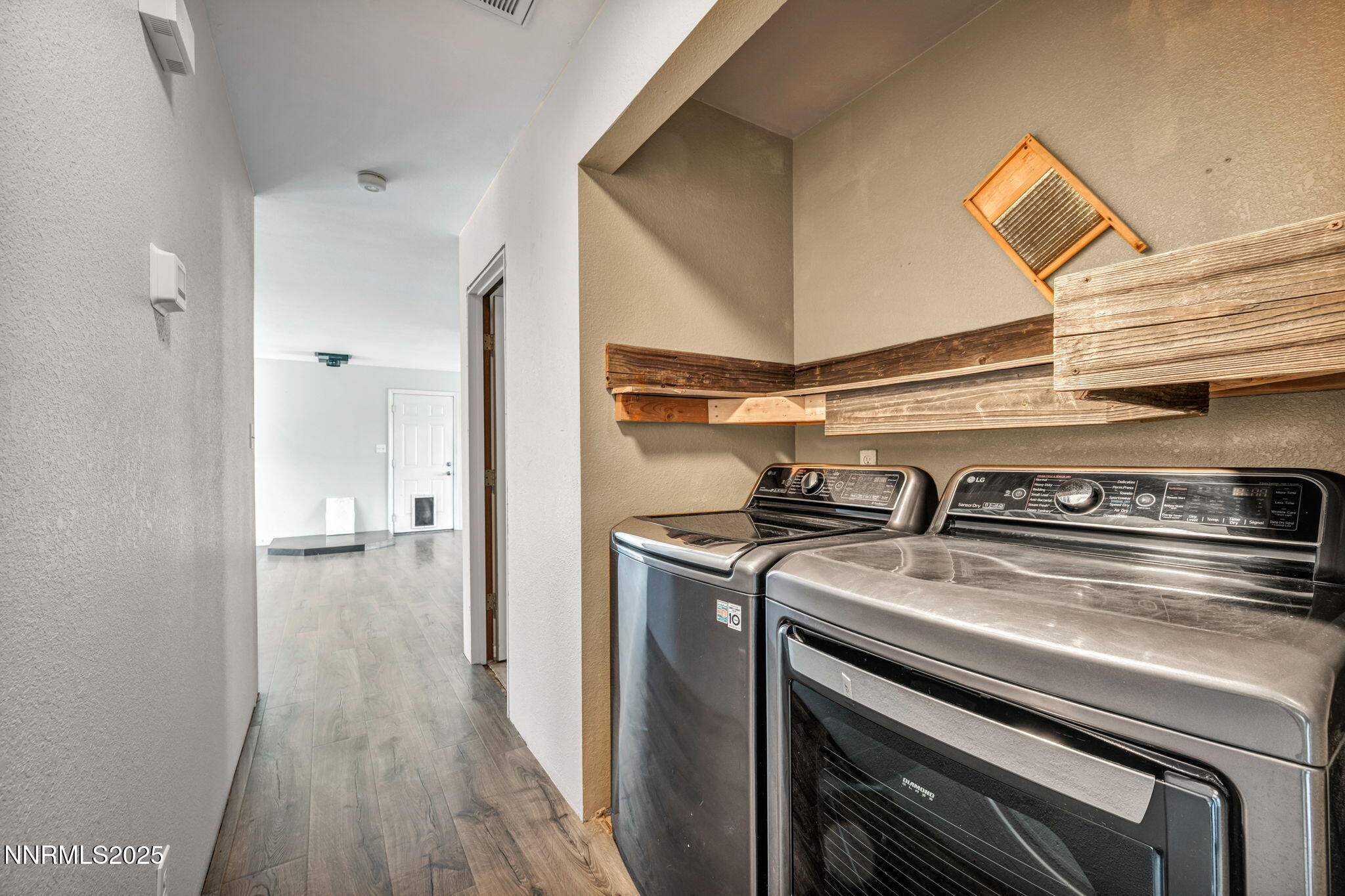 17475 Egret Lane Reno, NV 89508 - Photo 49 of 67 a stove top oven sitting inside of a kitchen