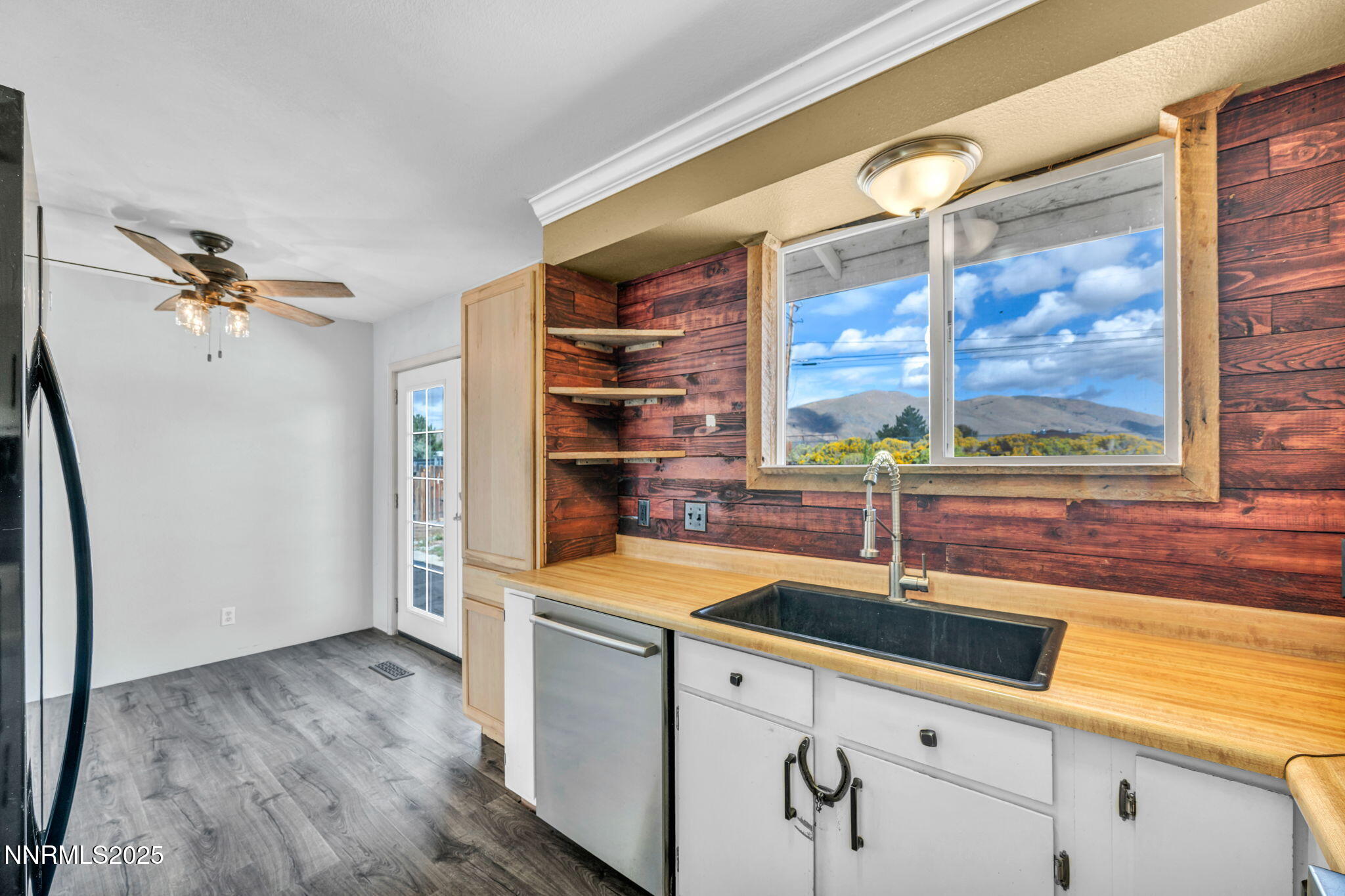 17475 Egret Lane Reno, NV 89508 - Photo 64 of 67 a kitchen with a sink and cabinets
