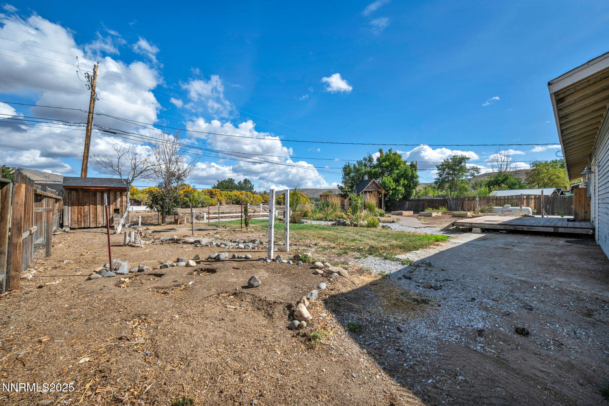 17475 Egret Lane Reno, NV 89508 - Photo 9 of 67 a view of a yard with table and chairs