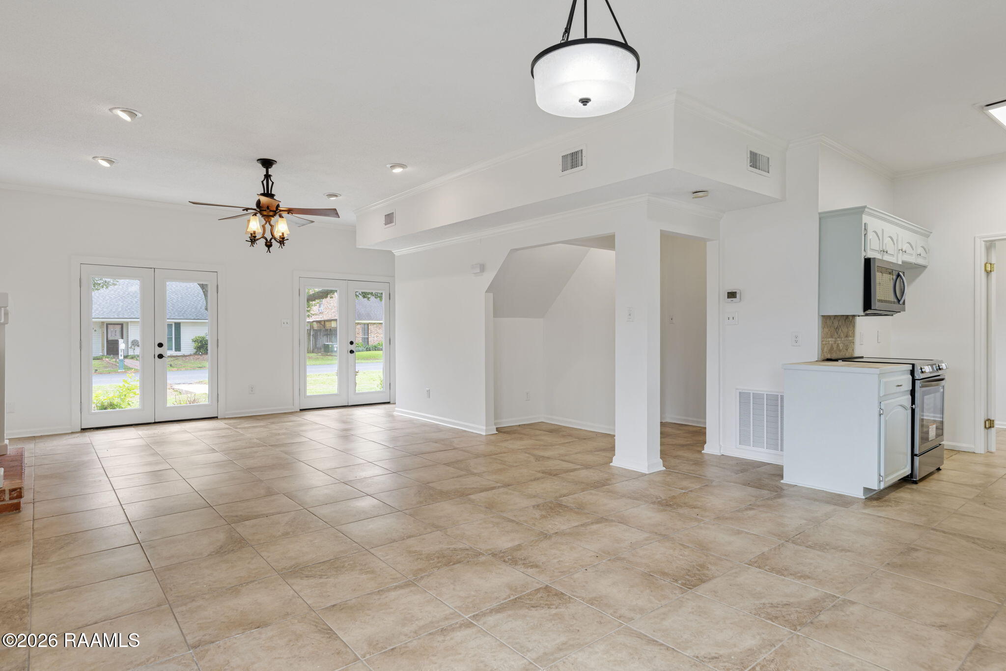 619 Canberra Road Lafayette, LA 70503 - Photo 12 of 28 12-web-or-mls-619 Canberra Rd-12