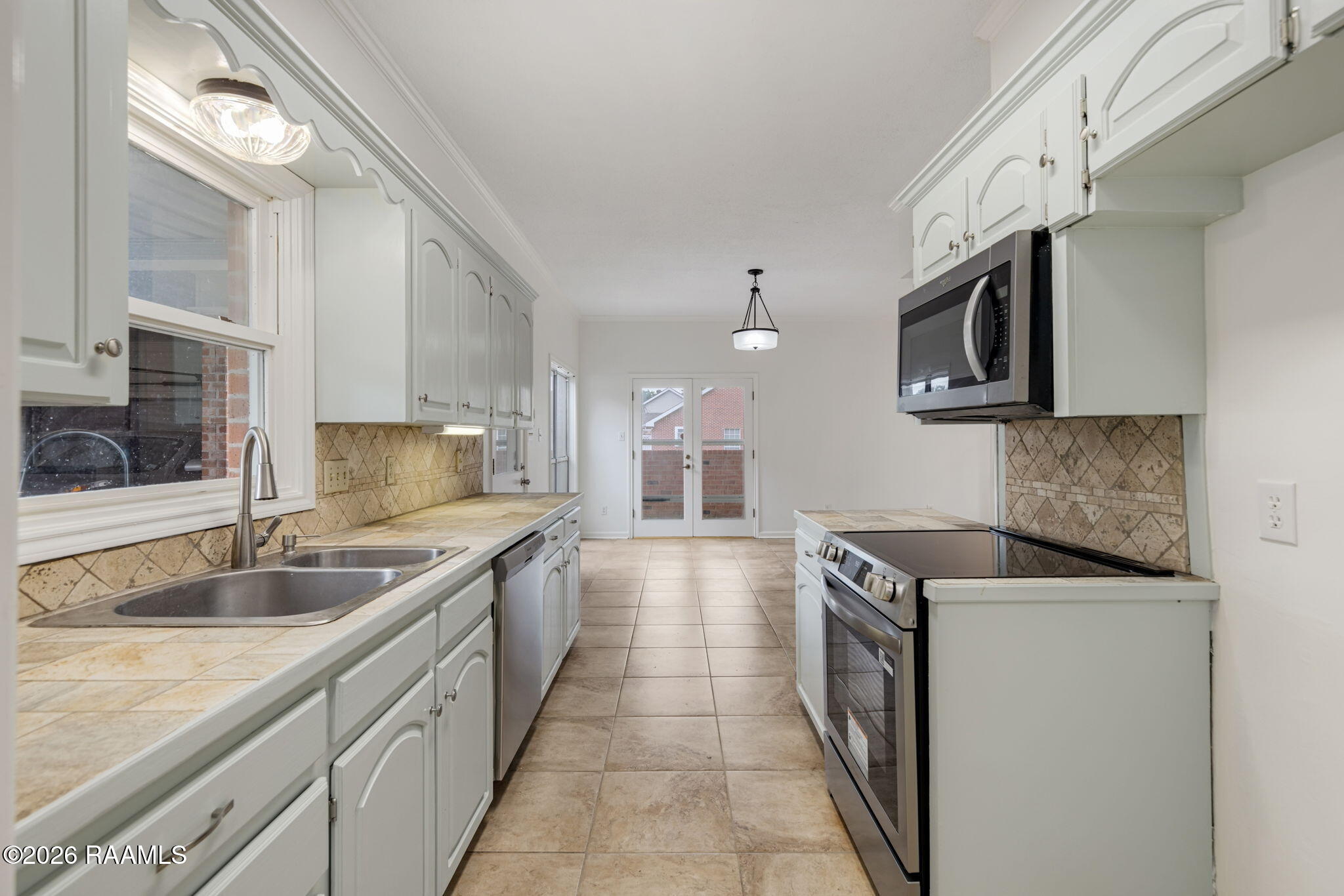 619 Canberra Road Lafayette, LA 70503 - Photo 16 of 28 16-web-or-mls-619 Canberra Rd-16