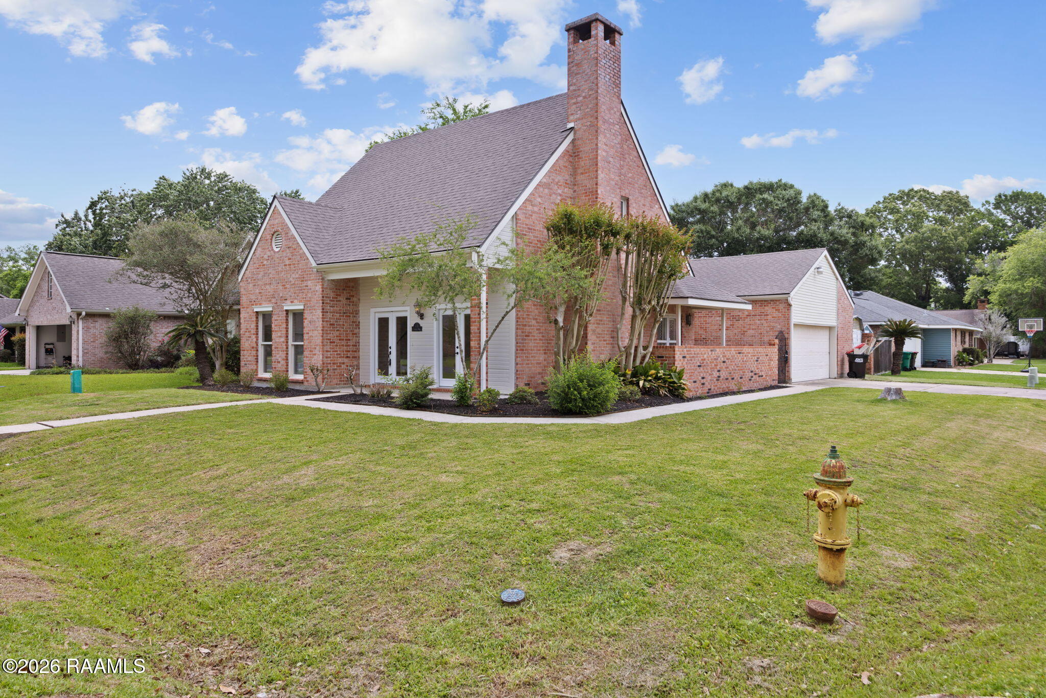 619 Canberra Road Lafayette, LA 70503 - Photo 2 of 28 2-web-or-mls-619 Canberra Rd-2