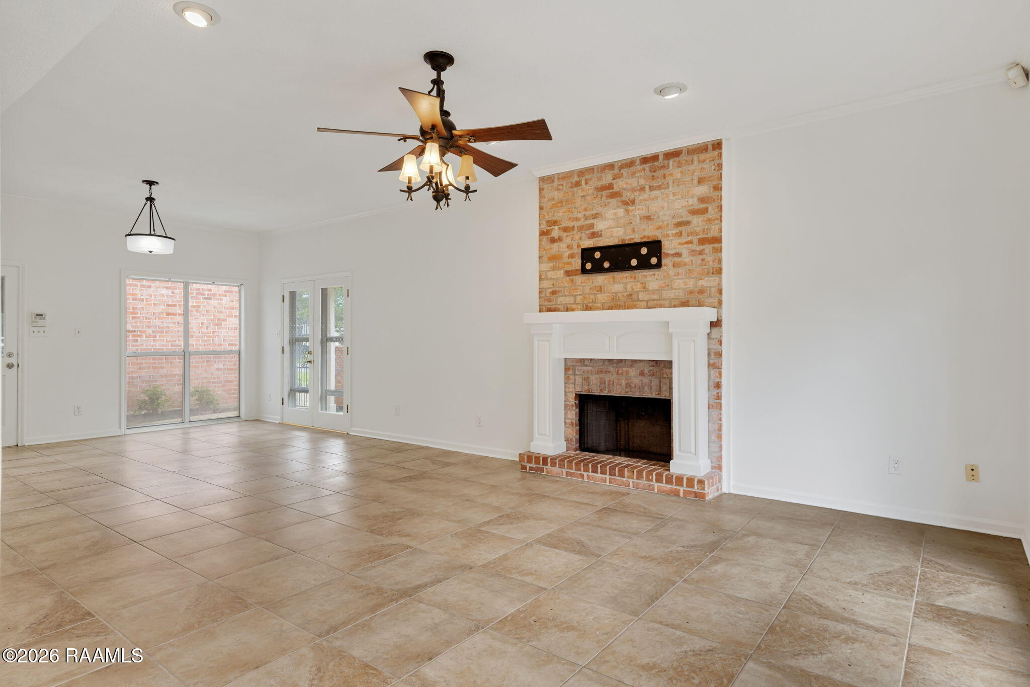 619 Canberra Road Lafayette, LA 70503 - Photo 5 of 28 5-web-or-mls-619 Canberra Rd-5