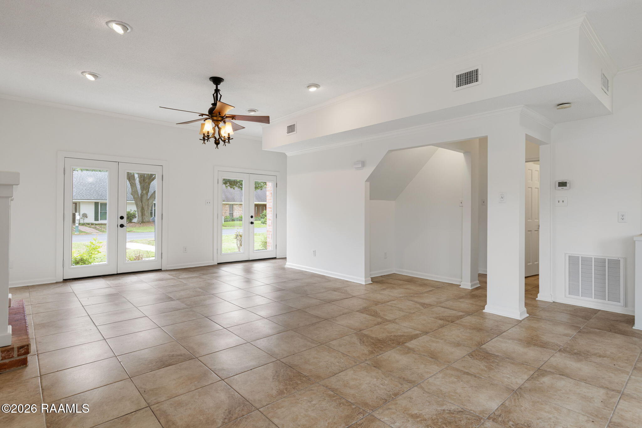619 Canberra Road Lafayette, LA 70503 - Photo 8 of 28 8-web-or-mls-619 Canberra Rd-8