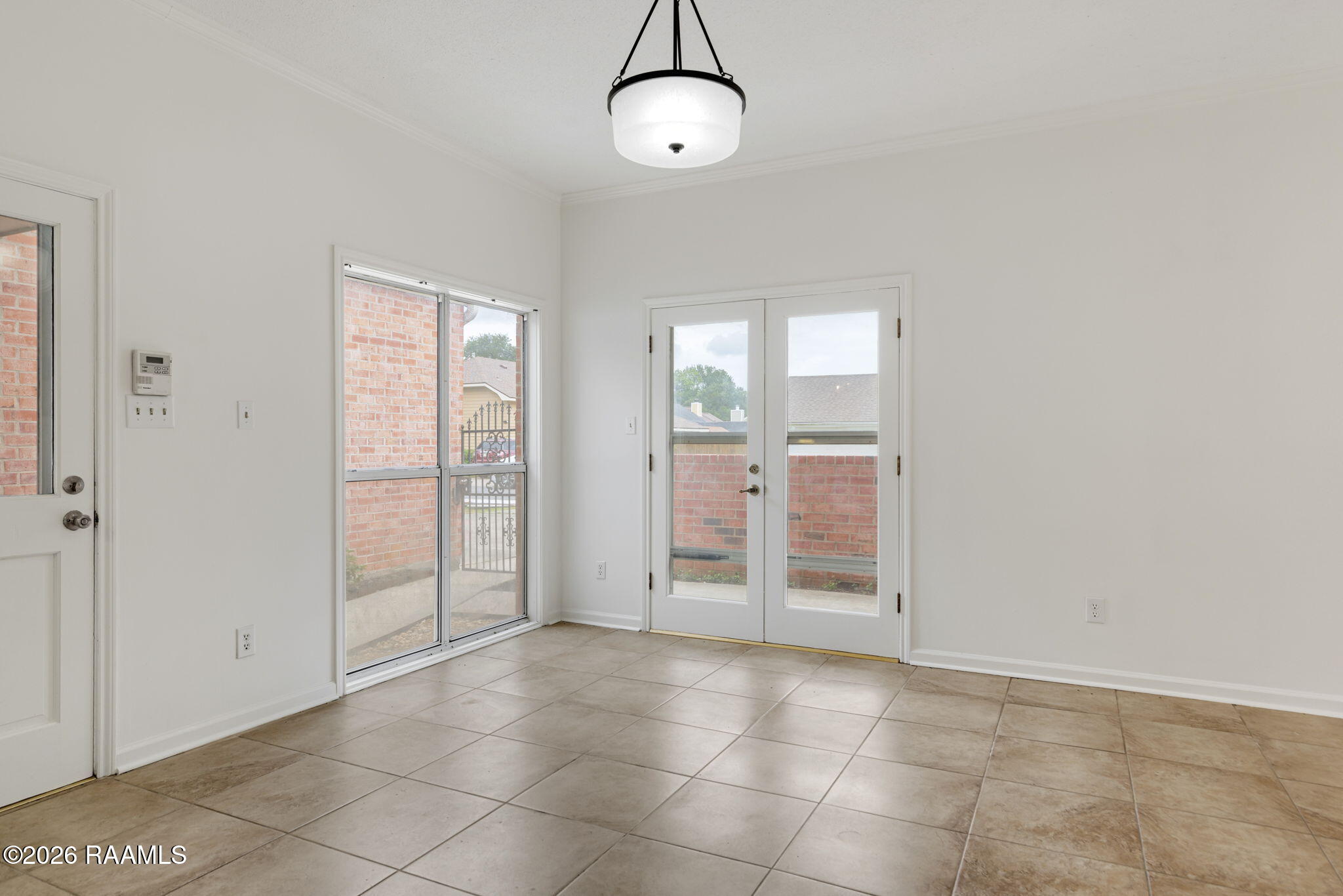 619 Canberra Road Lafayette, LA 70503 - Photo 10 of 28 10-web-or-mls-619 Canberra Rd-10