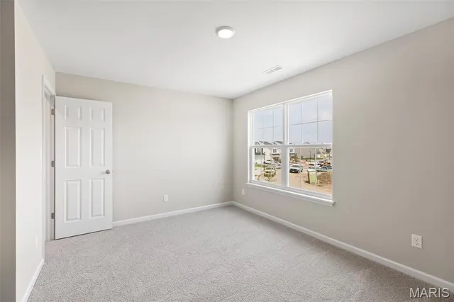 $324,900 | 12 Fairmount Grv Drive, St. Peters, MO 63376