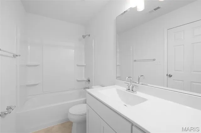 $347,695 | 12 Fairmount Grv Drive, St. Peters, MO 63376