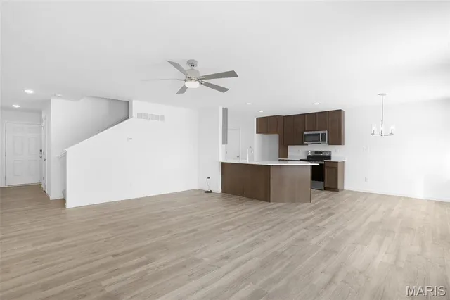 $347,695 | 12 Fairmount Grv Drive, St. Peters, MO 63376