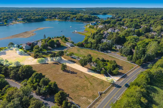 an aerial view of lake residential house with outdoor space