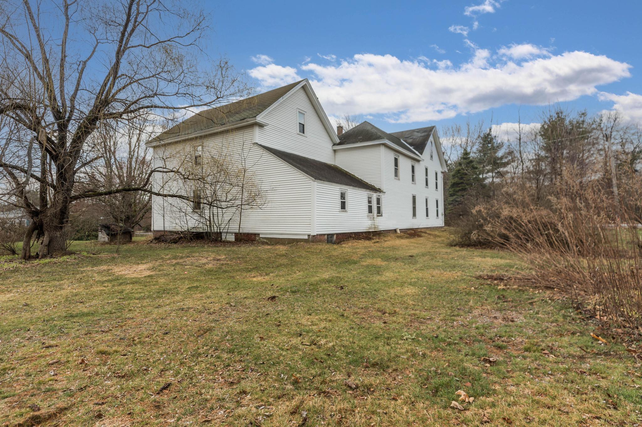 168 Rochester Street Berwick, ME 03901 - Photo 7 of 25 227A0505-Edit