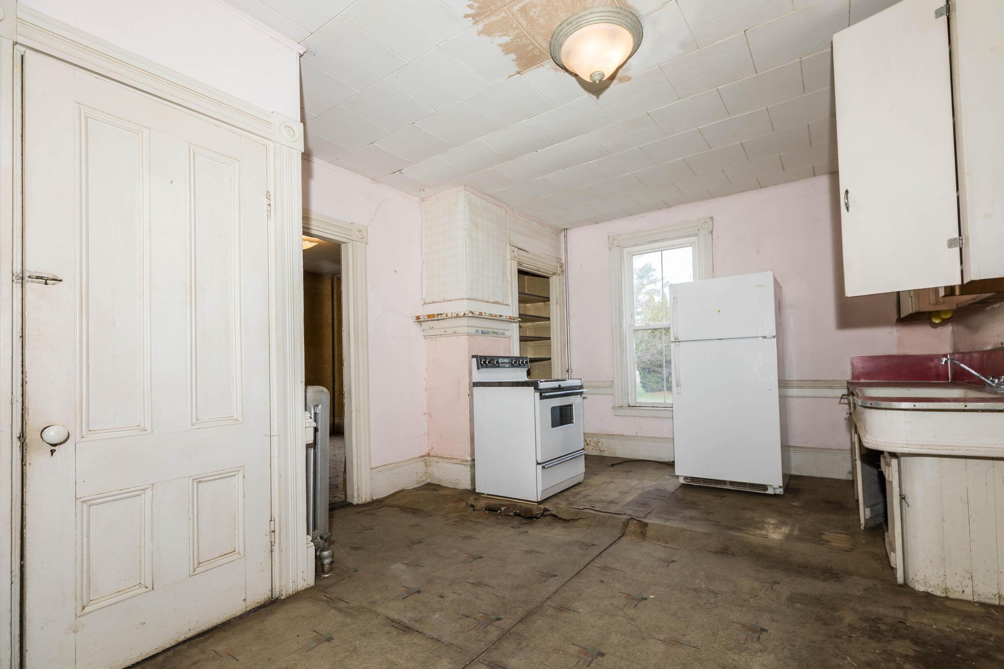 168 Rochester Street Berwick, ME 03901 - Photo 8 of 30 227A0559