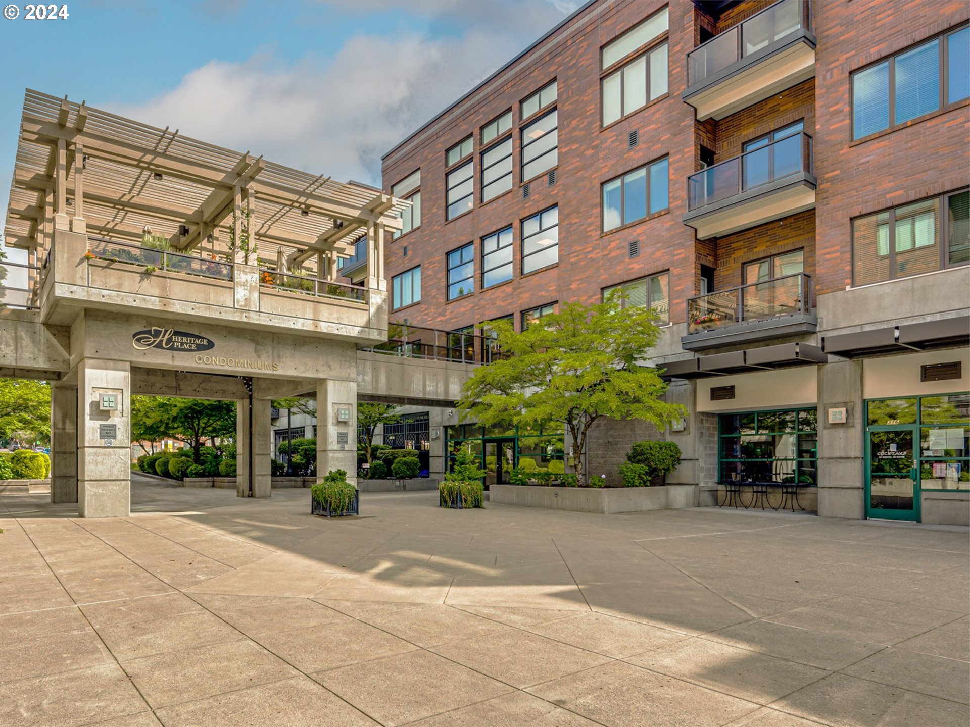 300 West 8th St Unit 419