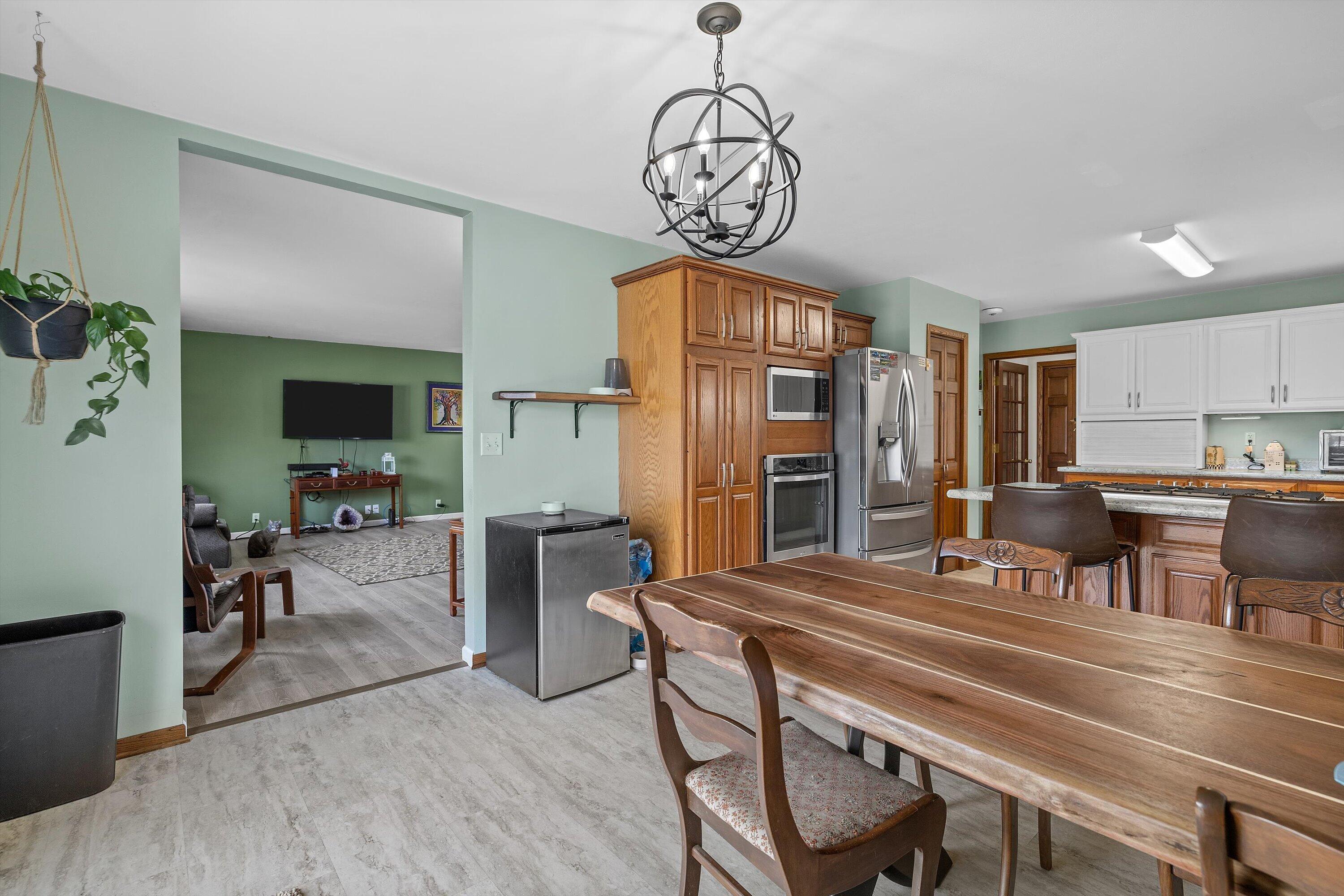 2558 North Green Bay Road Mount Pleasant, WI 53406 - Photo 11 of 46 Dining area