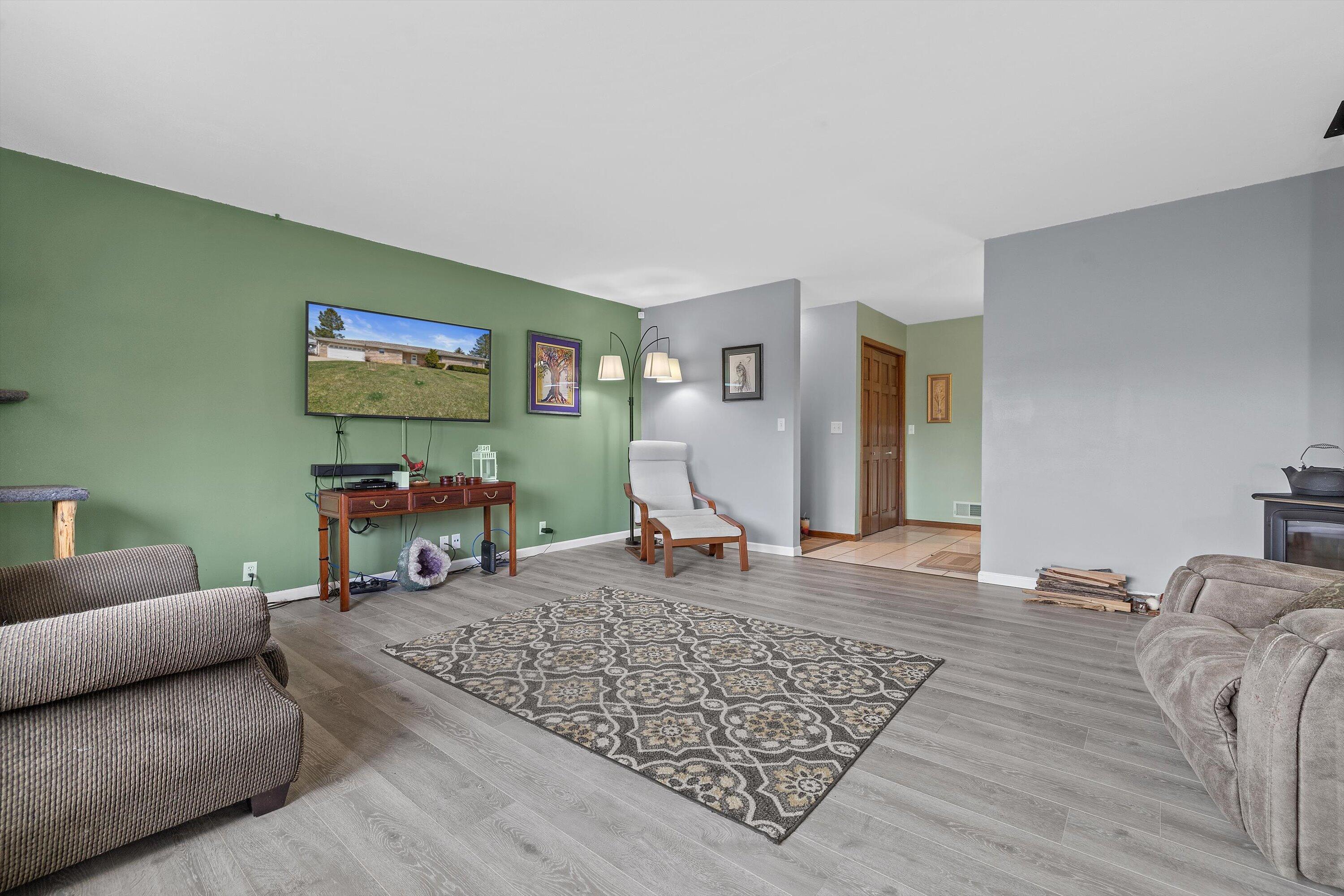 2558 North Green Bay Road Mount Pleasant, WI 53406 - Photo 16 of 46 Living room