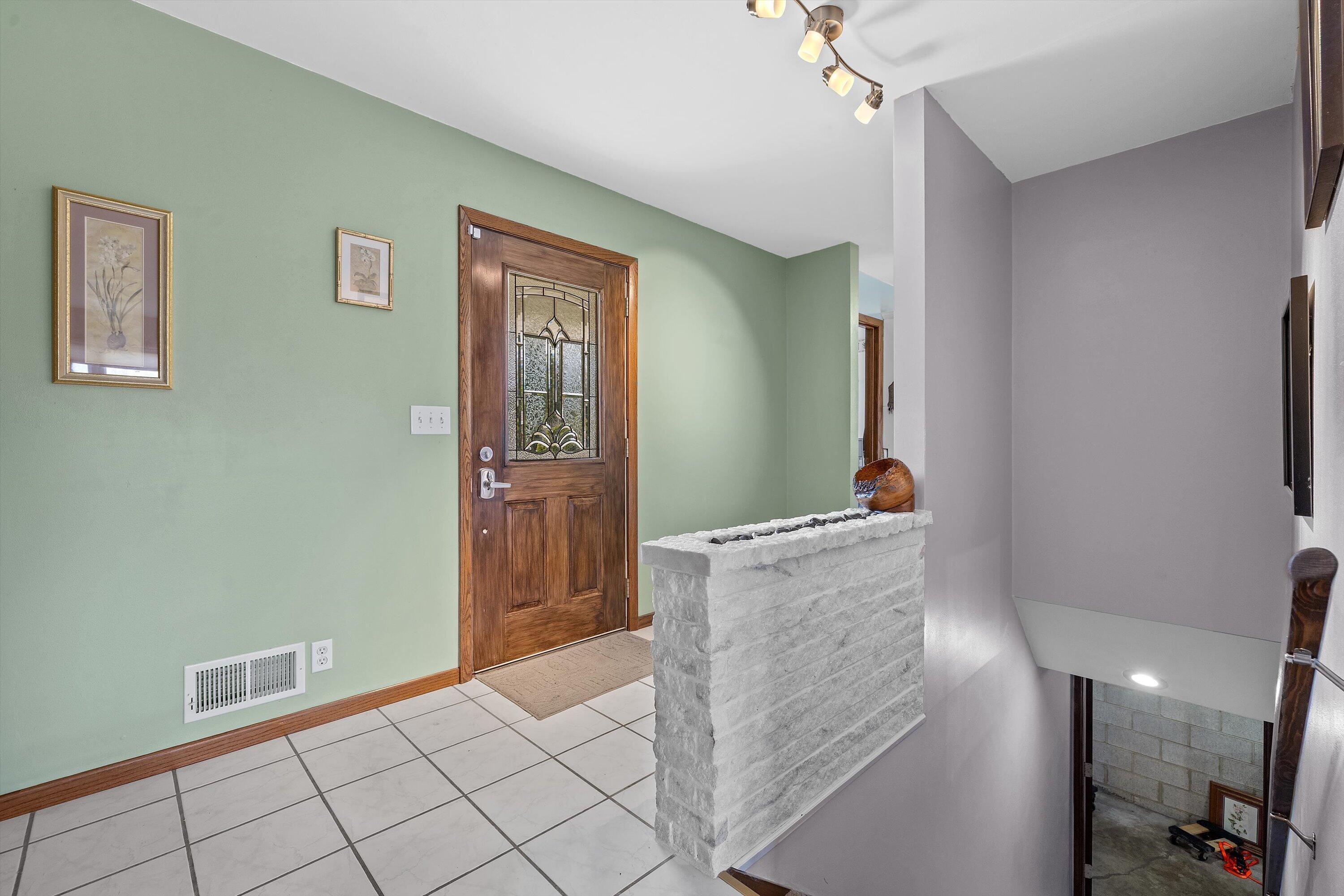 2558 North Green Bay Road Mount Pleasant, WI 53406 - Photo 2 of 46 Foyer