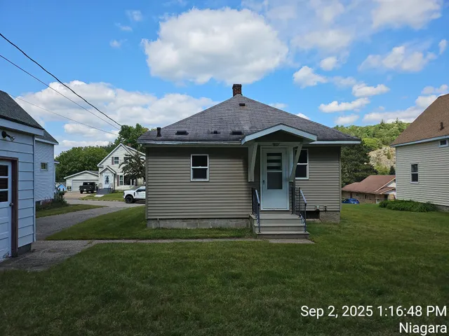 $84,900 | 1708 Ridge Street, Niagara, WI 54151