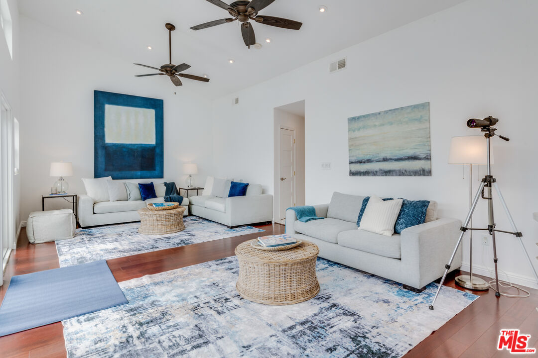 215 Waterview Street Playa del Rey, CA 90293 - Photo 13 of 40 Gallery Image 13