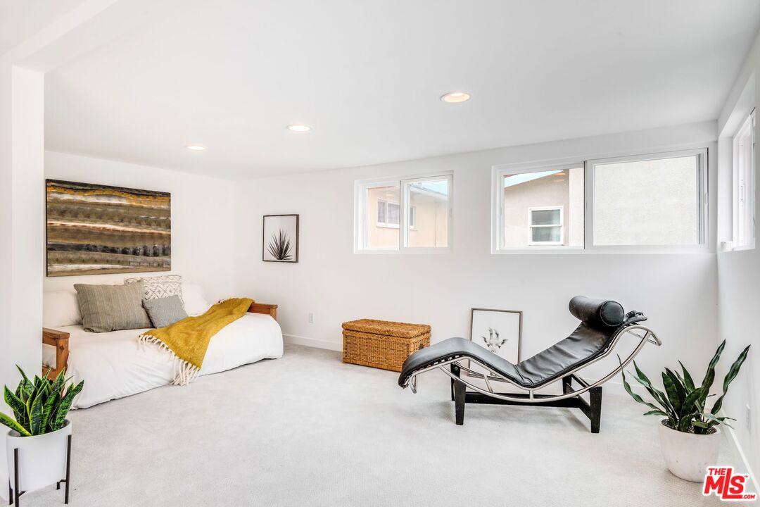 215 Waterview Street Playa del Rey, CA 90293 - Photo 28 of 40 Gallery Image 28