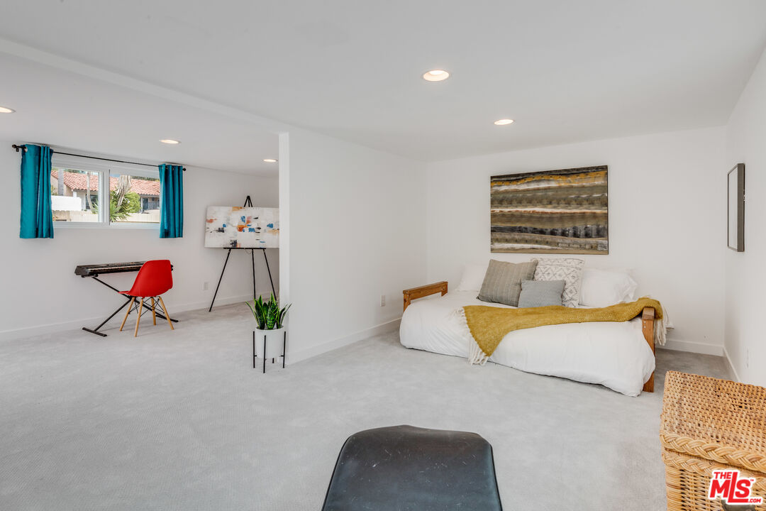 215 Waterview Street Playa del Rey, CA 90293 - Photo 30 of 40 Gallery Image 30