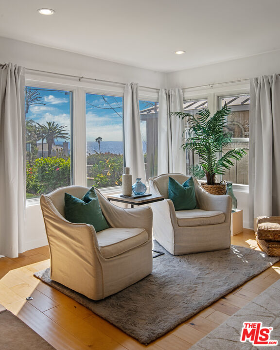 215 Waterview Street Playa del Rey, CA 90293 - Photo 38 of 40 Gallery Image 38