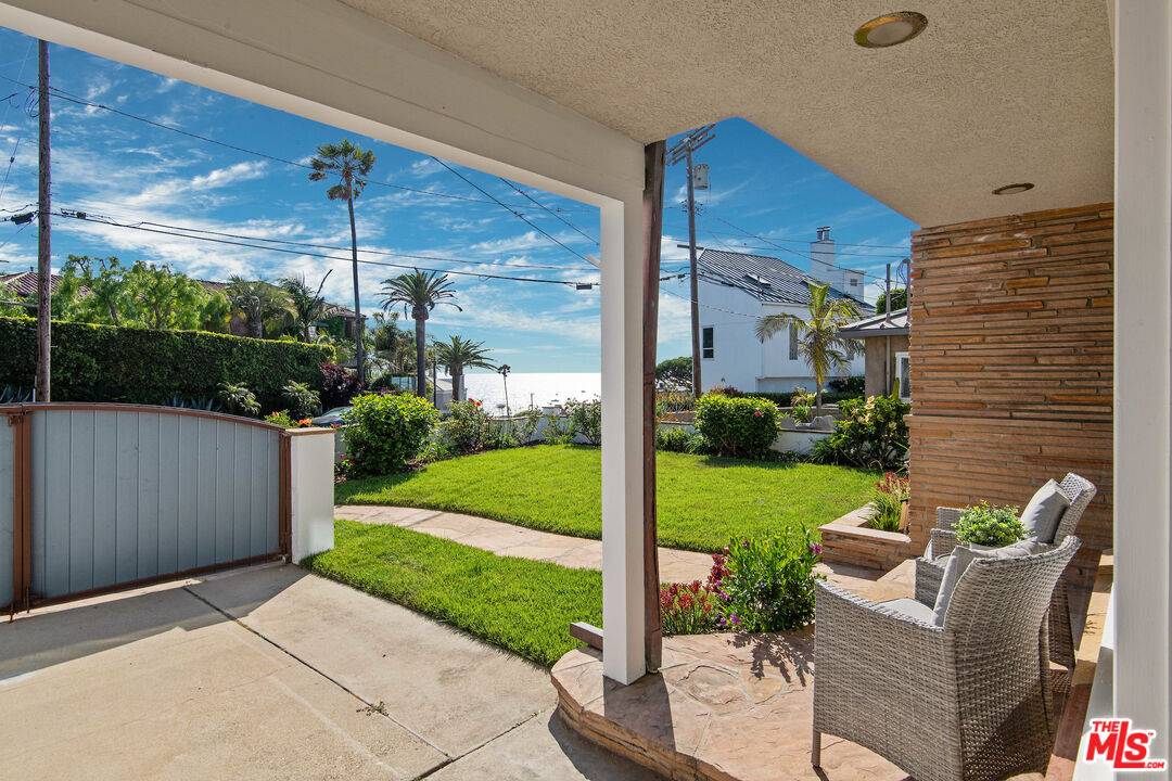 215 Waterview Street Playa del Rey, CA 90293 - Photo 5 of 40 Gallery Image 5