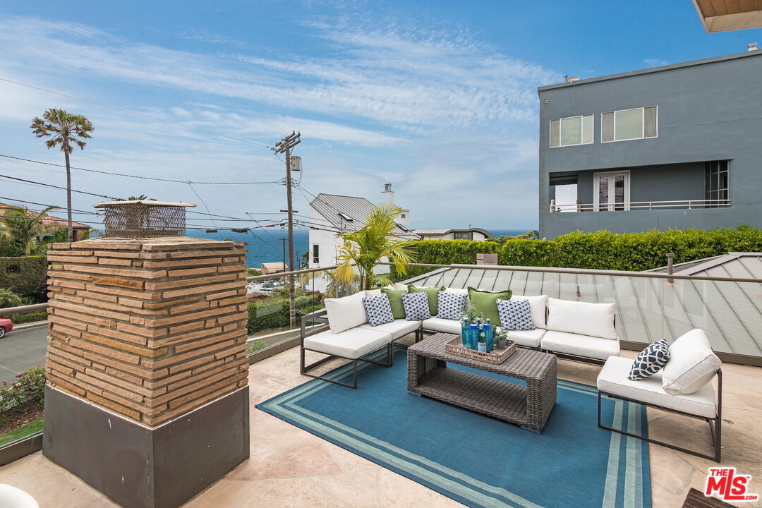 215 Waterview Street Playa del Rey, CA 90293 - Photo 6 of 40 Gallery Image 6