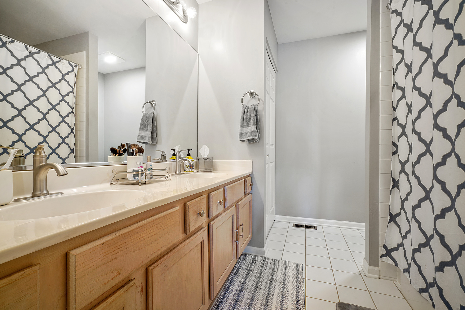 7915 Belle Rive Court Tinley Park, IL 60477 - Photo 6 of 10