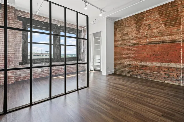 $174,950 | 706 Broadway Boulevard, Unit 505, Kansas City, MO 64105